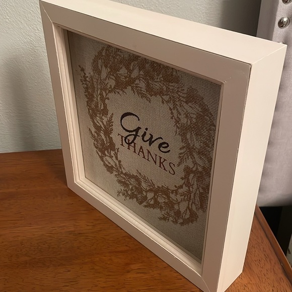 GIVE THANKS FALL Thanksgiving Wall or Tabletop Decor Wall Hanging - Picture 2 of 12